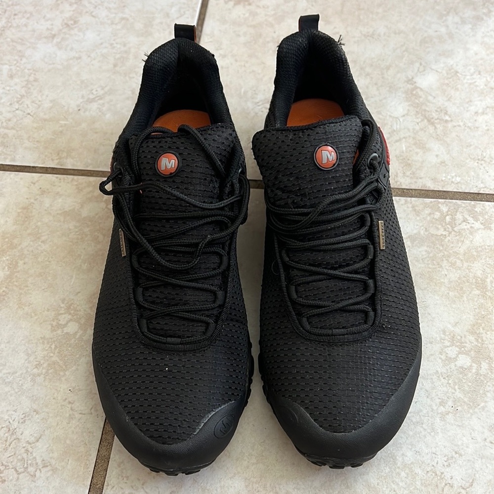 Merrel Continuum Goretex. New